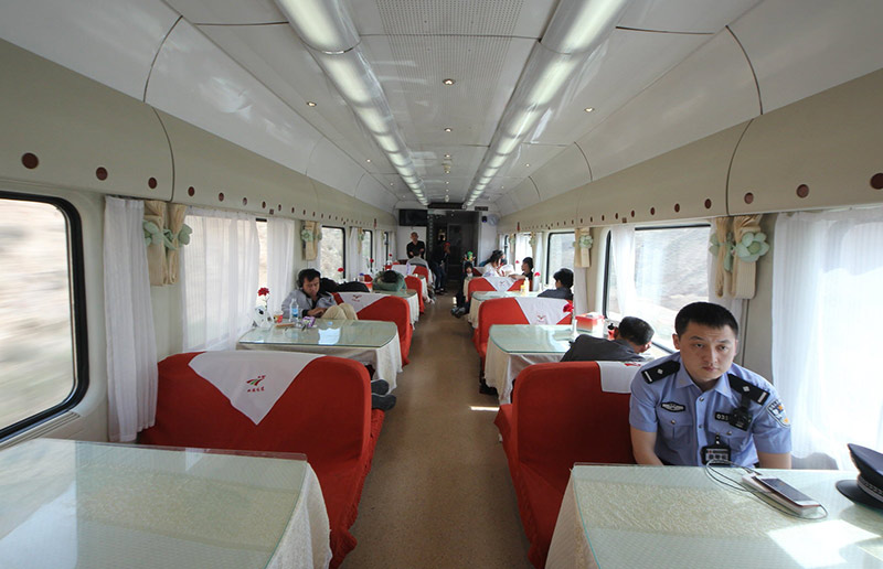Dinning Car