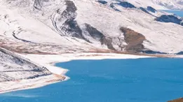 Yamdrok Lake